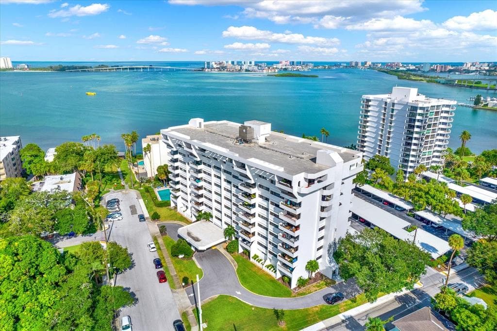 30 TURNER STREET UNIT 907 CLEARWATER, FL 33756