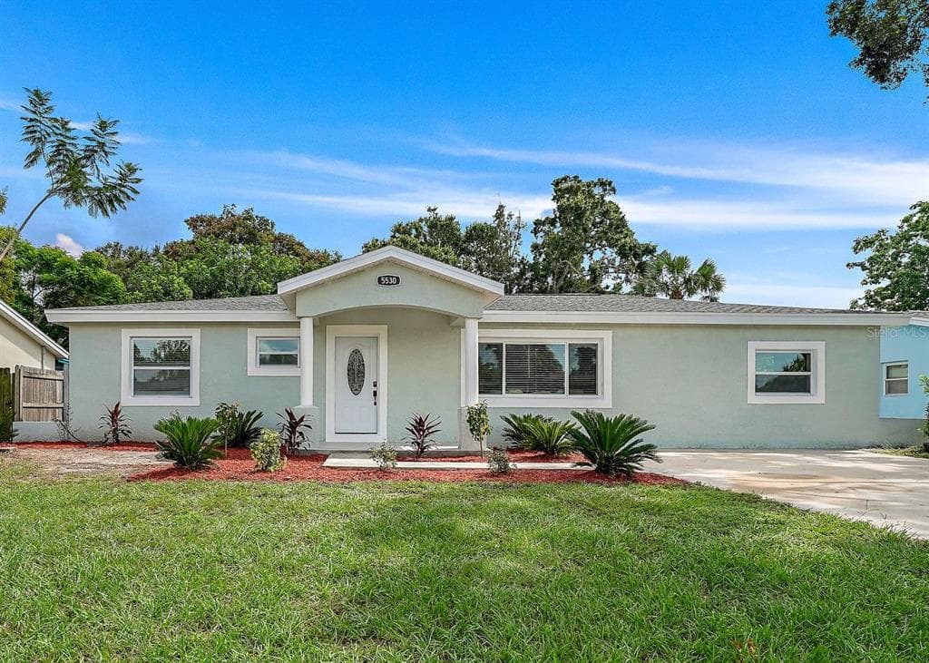 5530 & 5530 1/2 7TH AVENUE N ST PETERSBURG, FL 33710