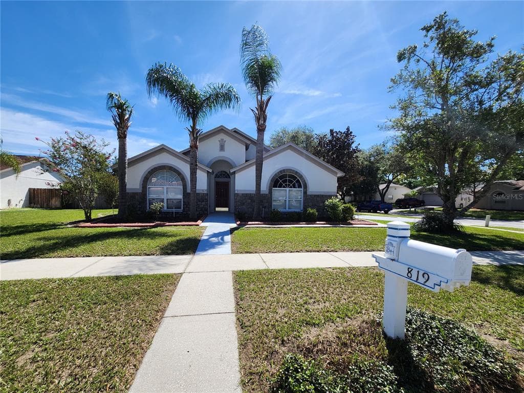 819 SANDY TRAIL PLACE BRANDON, FL 33511
