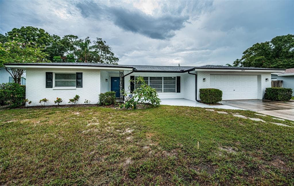 2421 SUMMERLIN DRIVE CLEARWATER, FL 33764