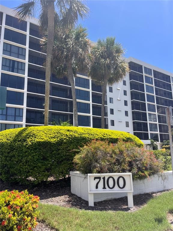 7100 SUNSHINE SKYWAY LANE S UNIT 207