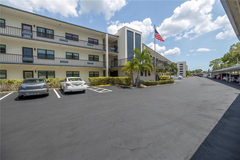 5990 TERRACE PARK DRIVE N UNIT 314 ST PETERSBURG, FL 33709