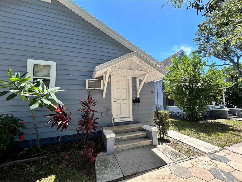 739 DARTMOOR STREET N UNIT 739