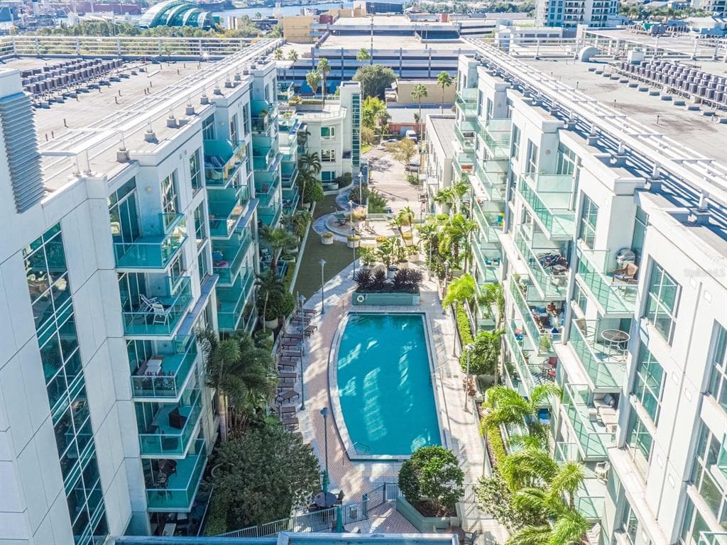 111 N 12TH STREET UNIT 1421 TAMPA, FL 33602