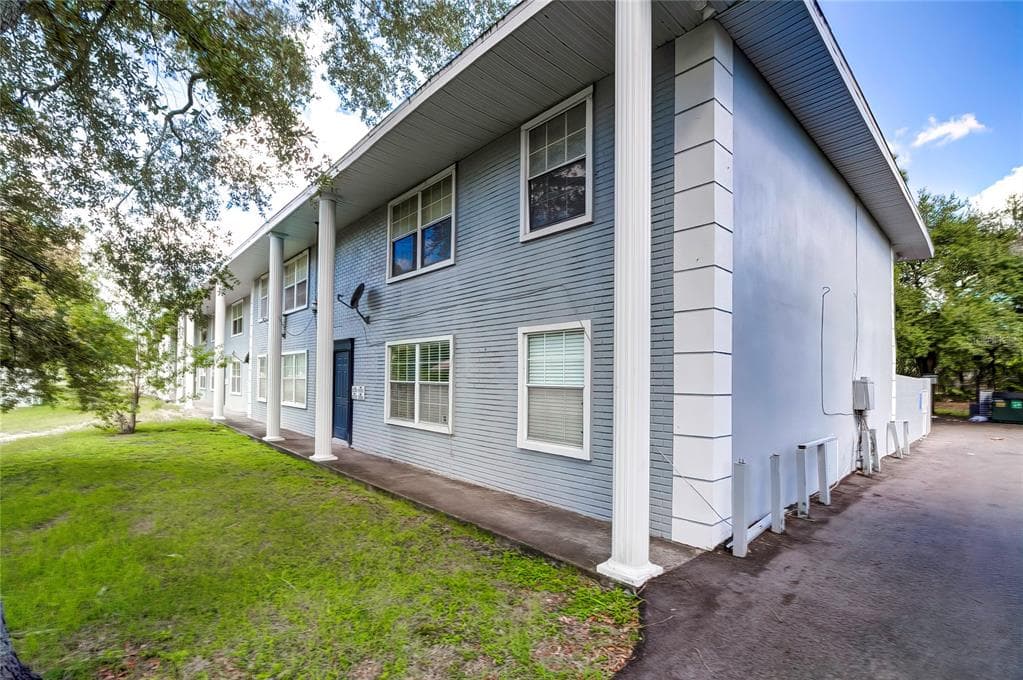 5326 WHITEWAY DRIVE UNIT 5326 TEMPLE TERRACE, FL 33617