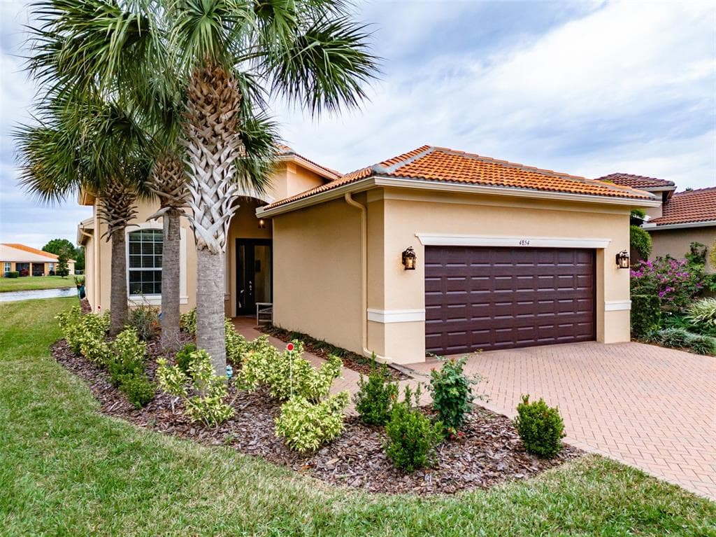 4854 SANDY GLEN WAY WIMAUMA, FL 33598