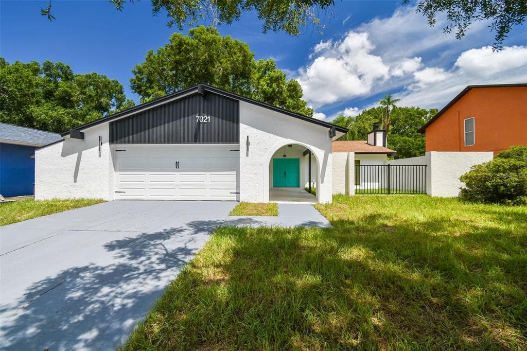 7021 TWELVE OAKS BOULEVARD TAMPA, FL 33634