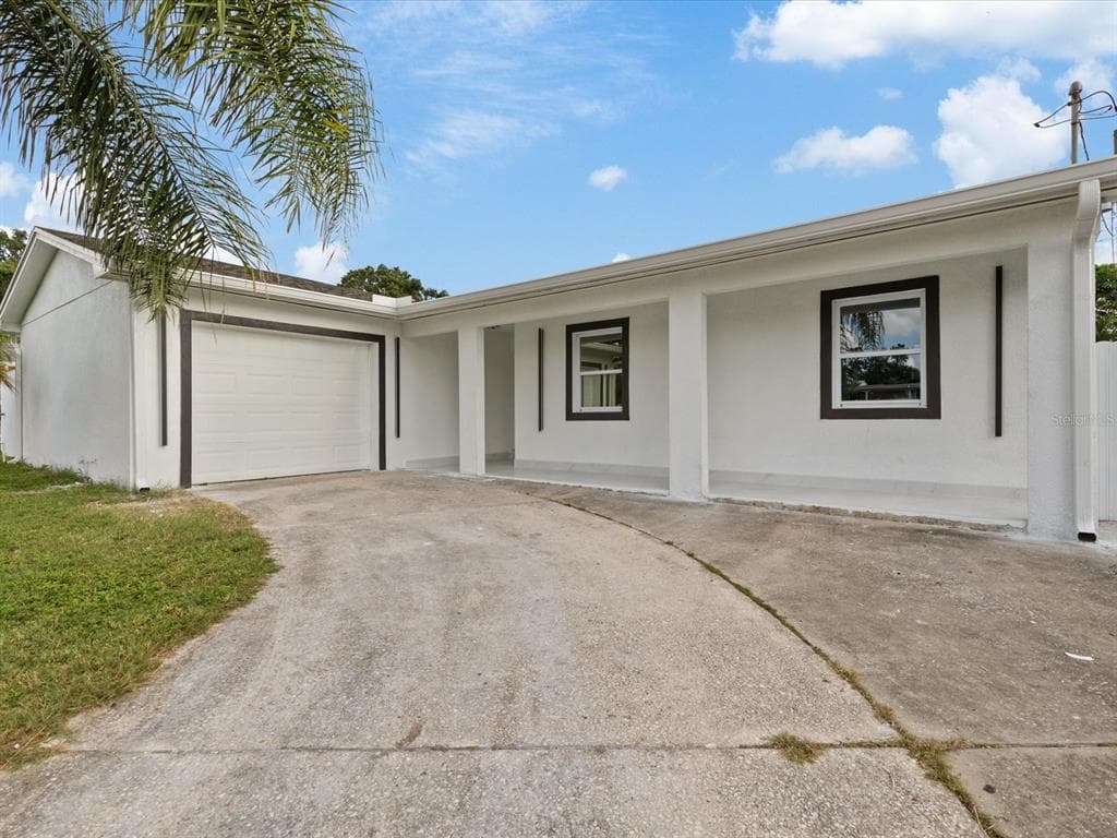 2321 W KNOLLWOOD PLACE TAMPA, FL 33604