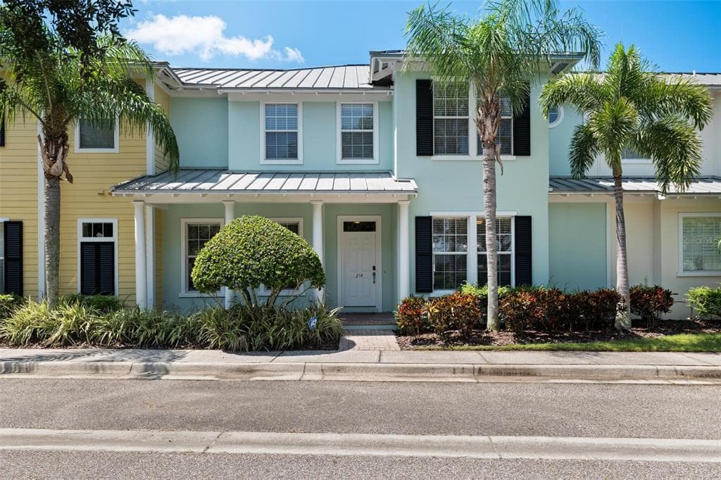 214 ABERDEEN POND DRIVE APOLLO BEACH, FL 33572