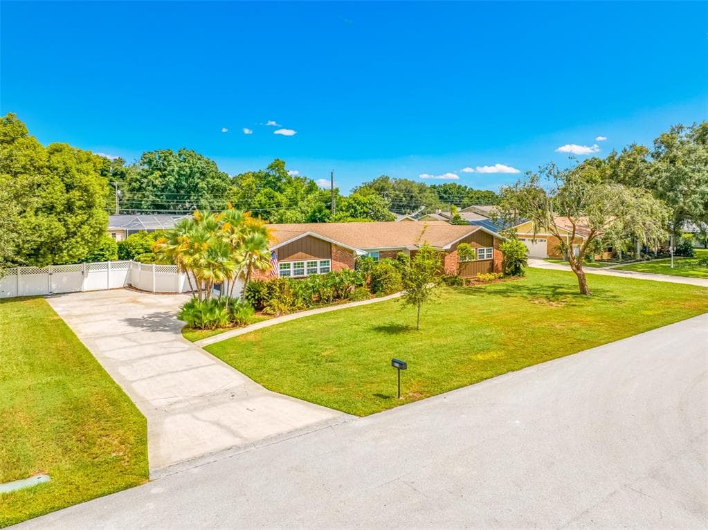 5610 STRATFORD LANE LAKELAND, FL 33813