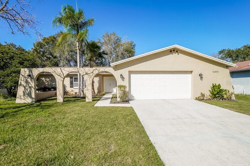16414 BONNEVILLE DRIVE TAMPA, FL 33624