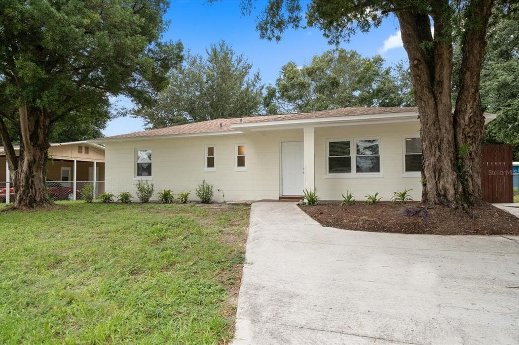 2124 W ELM STREET TAMPA, FL 33604