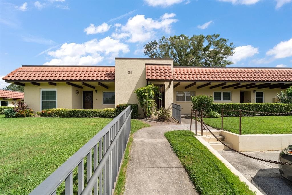 1701 PINEHURST ROAD UNIT 21B DUNEDIN, FL 34698