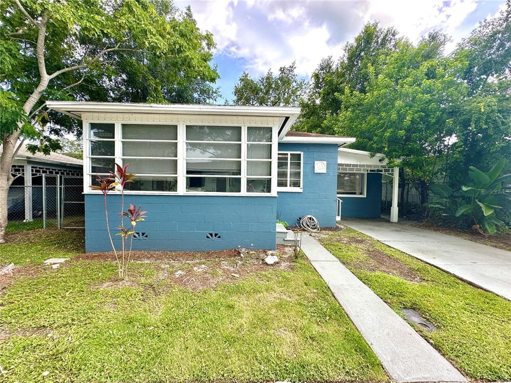 762 PARIS AVENUE S ST PETERSBURG, FL 33701