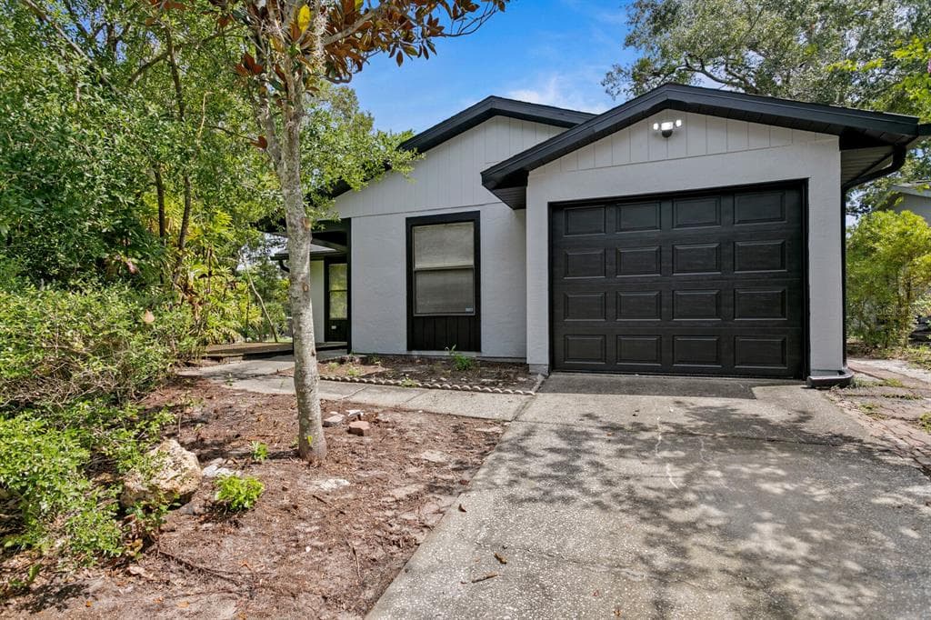 775 ARTHURS COURT TARPON SPRINGS, FL 34689