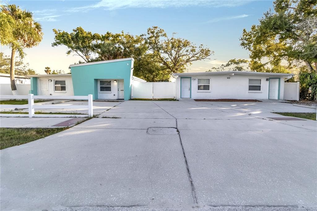 909 E 122ND AVENUE TAMPA, FL 33612