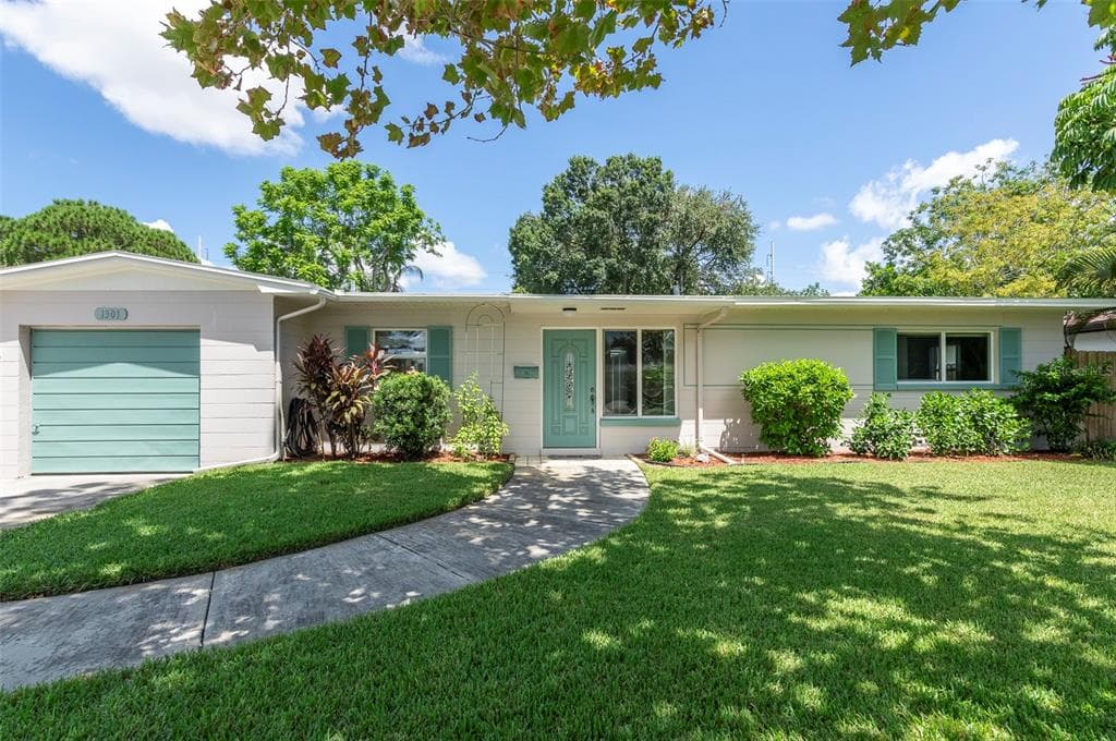 1301 76TH AVENUE N ST PETERSBURG, FL 33702