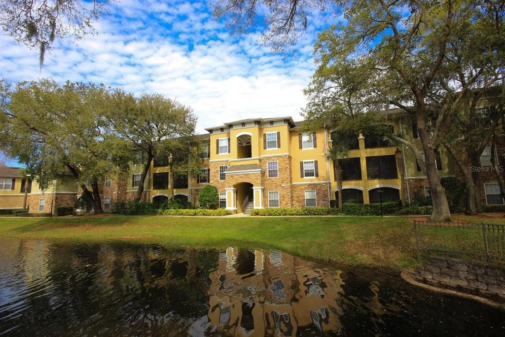 10203 COURTNEY PALMS BOULEVARD UNIT 103 TAMPA, FL 33619