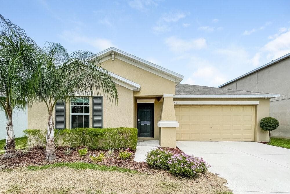 1916 BROAD WINGED HAWK DRIVE RUSKIN, FL 33570