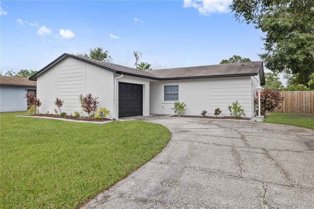 13908 PATHFINDER DRIVE TAMPA, FL 33625
