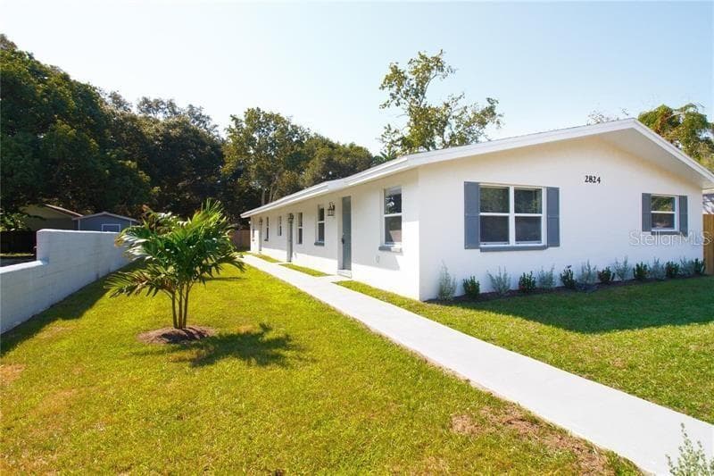 2824 MEADOW VIEW AVENUE UNIT B LARGO, FL 33771