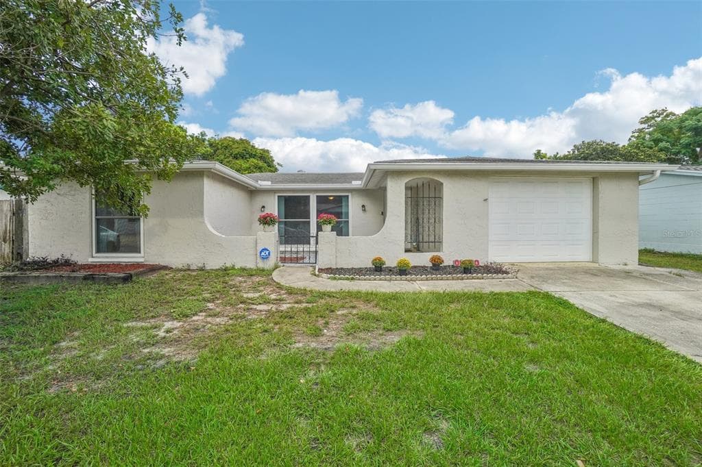 9036 HUNT CLUB LANE PORT RICHEY, FL 34668