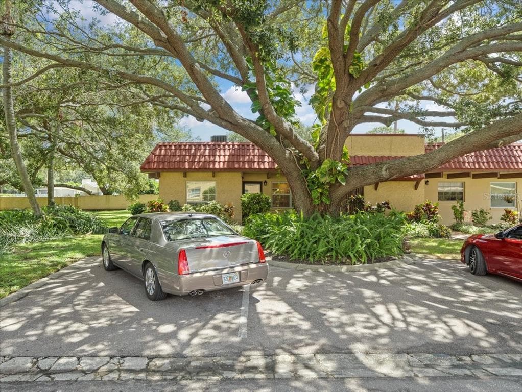 1845 S HIGHLAND AVENUE UNIT 7-1 CLEARWATER, FL 33756