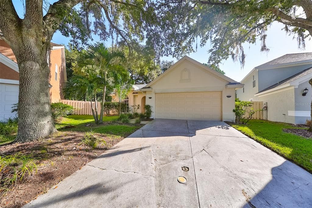 17721 RIDGEWAY POINT PLACE TAMPA, FL 33647