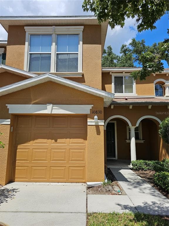 10830 KENSINGTON PARK AVENUE RIVERVIEW, FL 33578