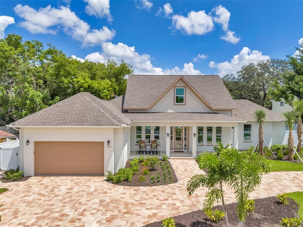 1300 RIVERSIDE DRIVE TARPON SPRINGS, FL 34689