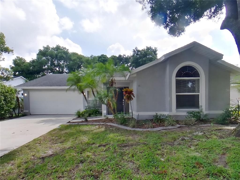 653 SAND RIDGE DRIVE VALRICO, FL 33594