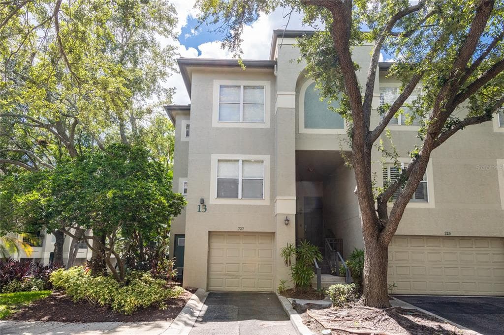 727 CORAL REEF DRIVE UNIT 727 TAMPA, FL 33602