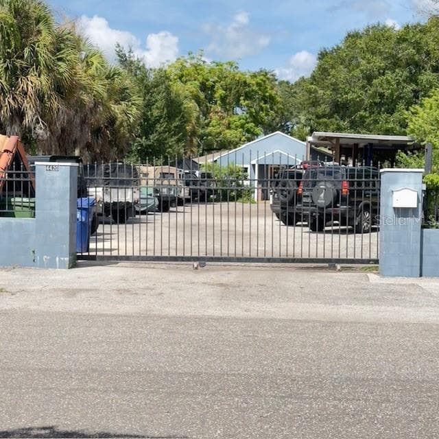 4420 N HALE AVENUE TAMPA, FL 33614