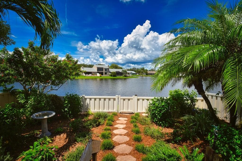 903 SAN CARLOS AVENUE NE ST PETERSBURG, FL 33702