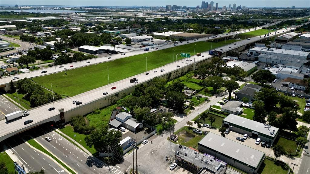 3911 E 15TH AVENUE TAMPA, FL 33605