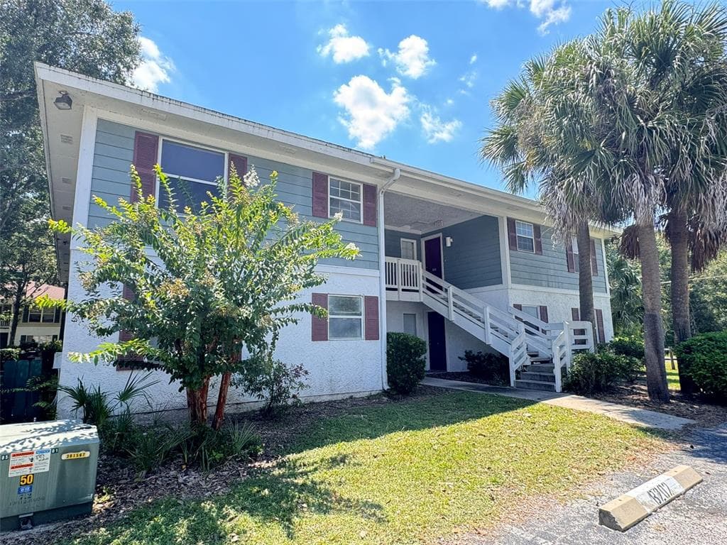 8206 FAIRWAYS CIRCLE UNIT B204 OCALA, FL 34472