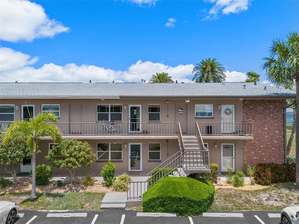 1 GATESHEAD DRIVE UNIT 209 DUNEDIN, FL 34698