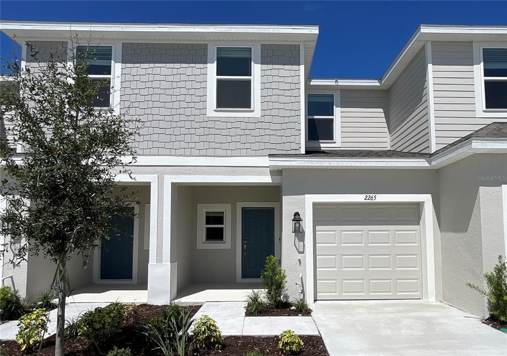 2265 PARAVANE WAY WESLEY CHAPEL, FL 33543
