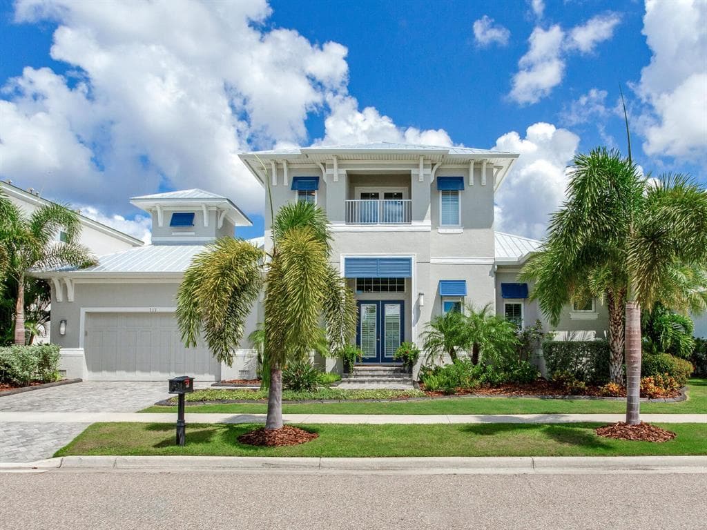 713 PINCKNEY DRIVE APOLLO BEACH, FL 33572