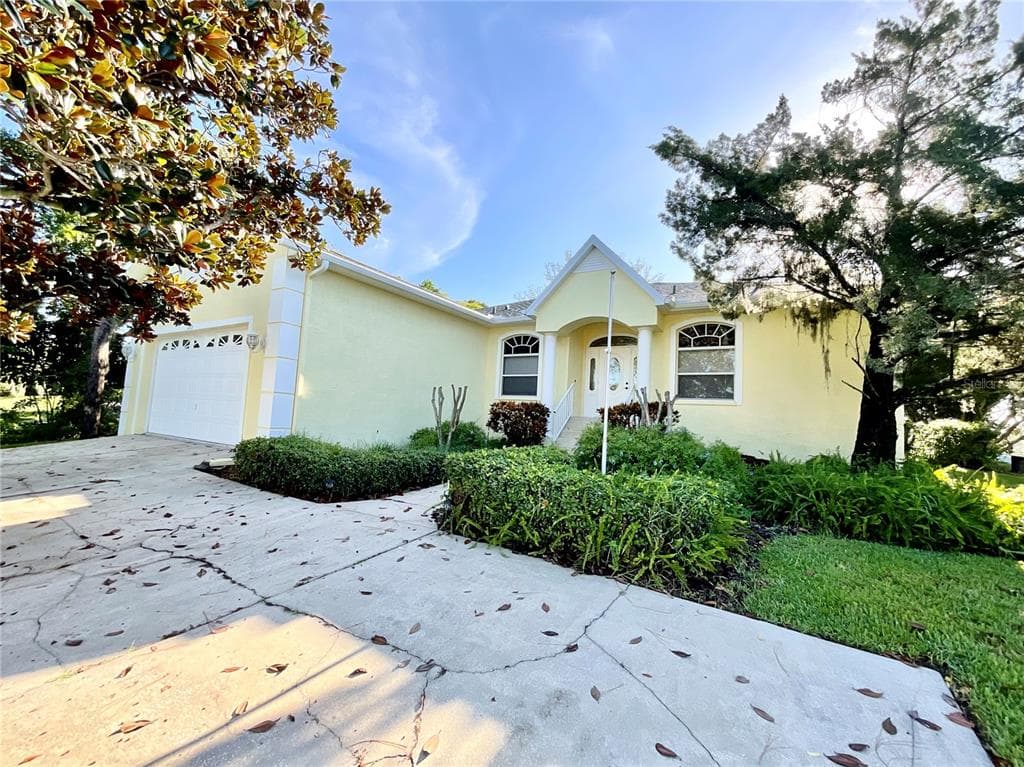 1205 N FLORIDA AVENUE TARPON SPRINGS, FL 34689