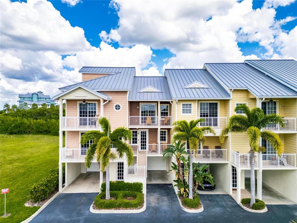 3275 MANGROVE POINT DRIVE RUSKIN, FL 33570
