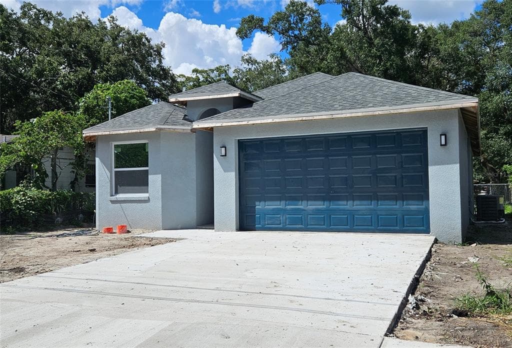 2616 E CAYUGA STREET TAMPA, FL 33610