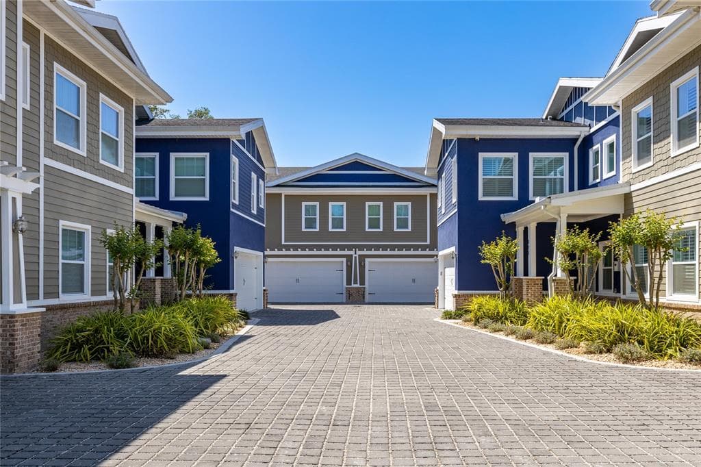 432 11TH AVENUE NE ST PETERSBURG, FL 33701