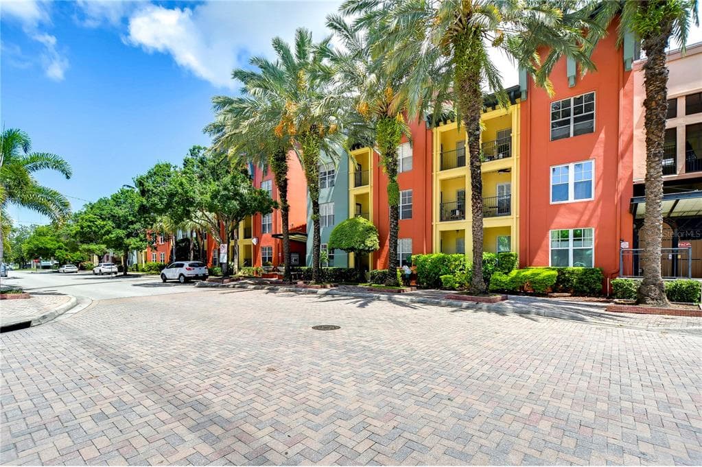 2410 W AZEELE STREET UNIT 234 TAMPA, FL 33609