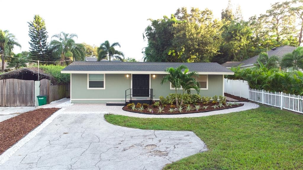 1405 10TH STREET S SAFETY HARBOR, FL 34695