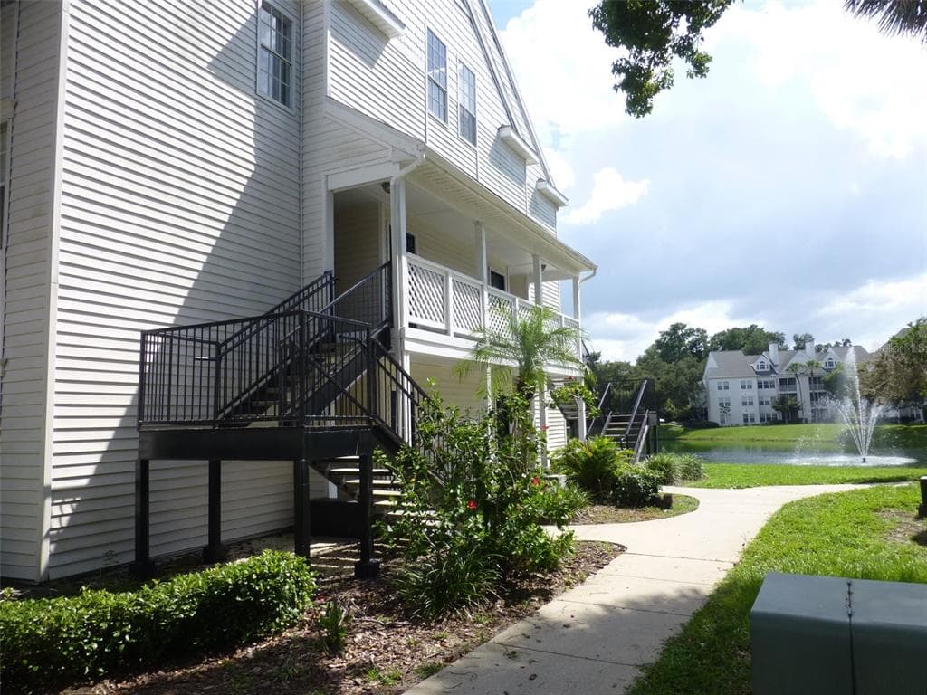 3310 HAVILAND COURT UNIT 203 PALM HARBOR, FL 34684