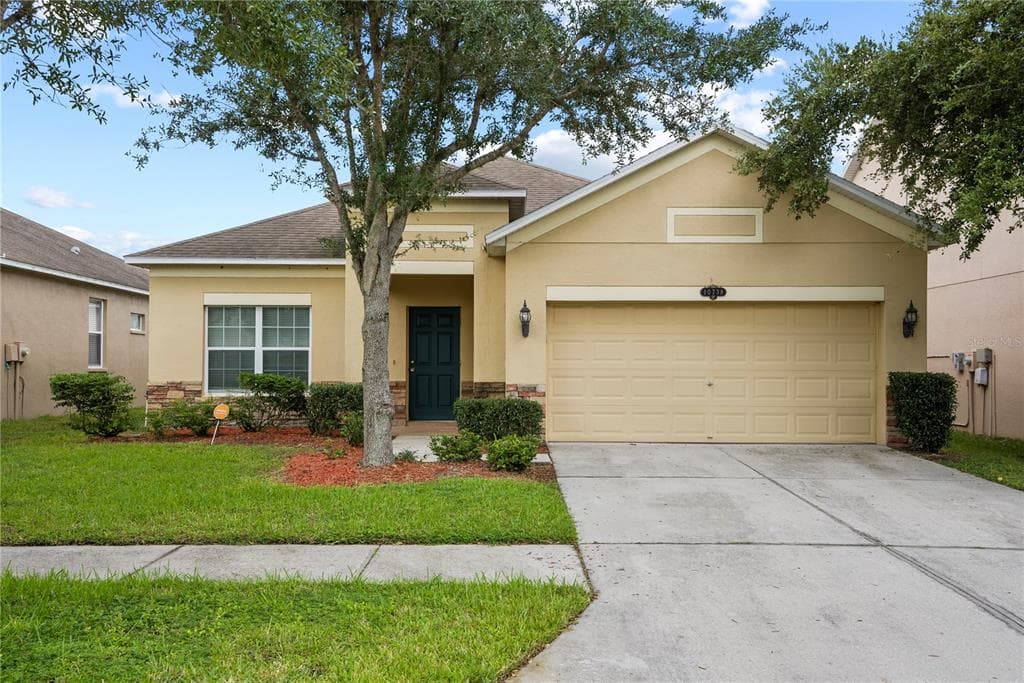 10738 PICTORIAL PARK DRIVE TAMPA, FL 33647