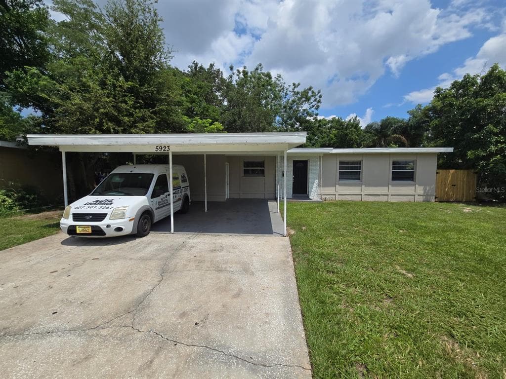 5923 BALBOA DRIVE ORLANDO, FL 32808