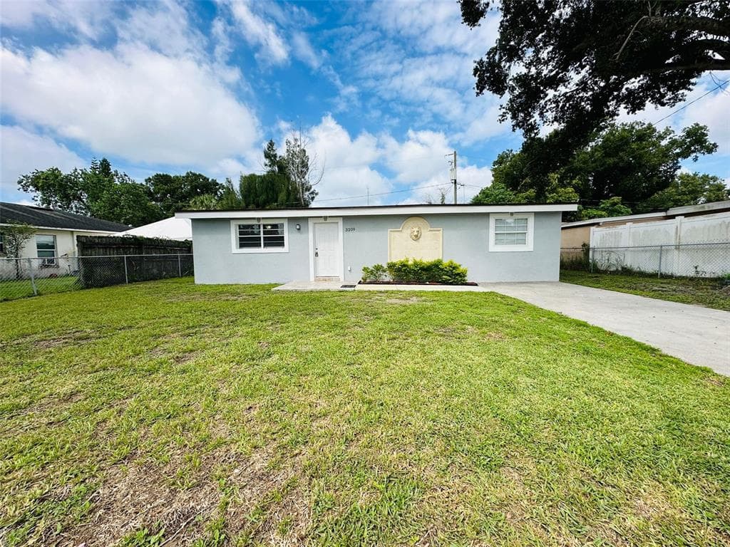 3209 WELBORN WAY TAMPA, FL 33619