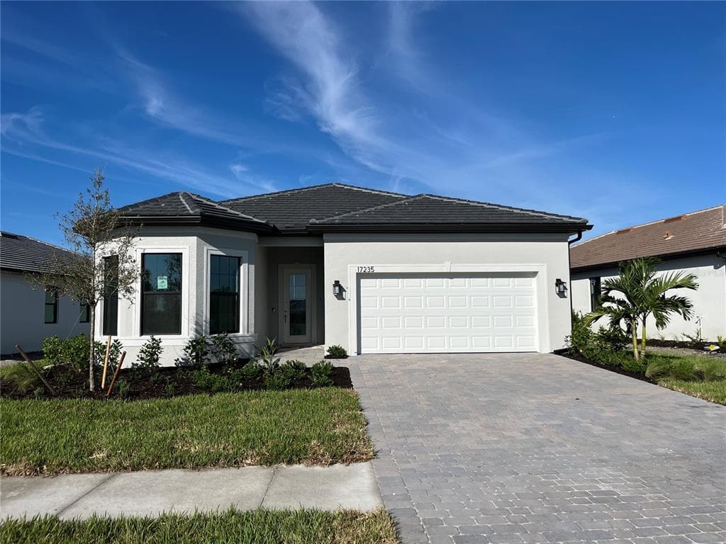 17235 LUMINOUS AVENUE VENICE, FL 34293